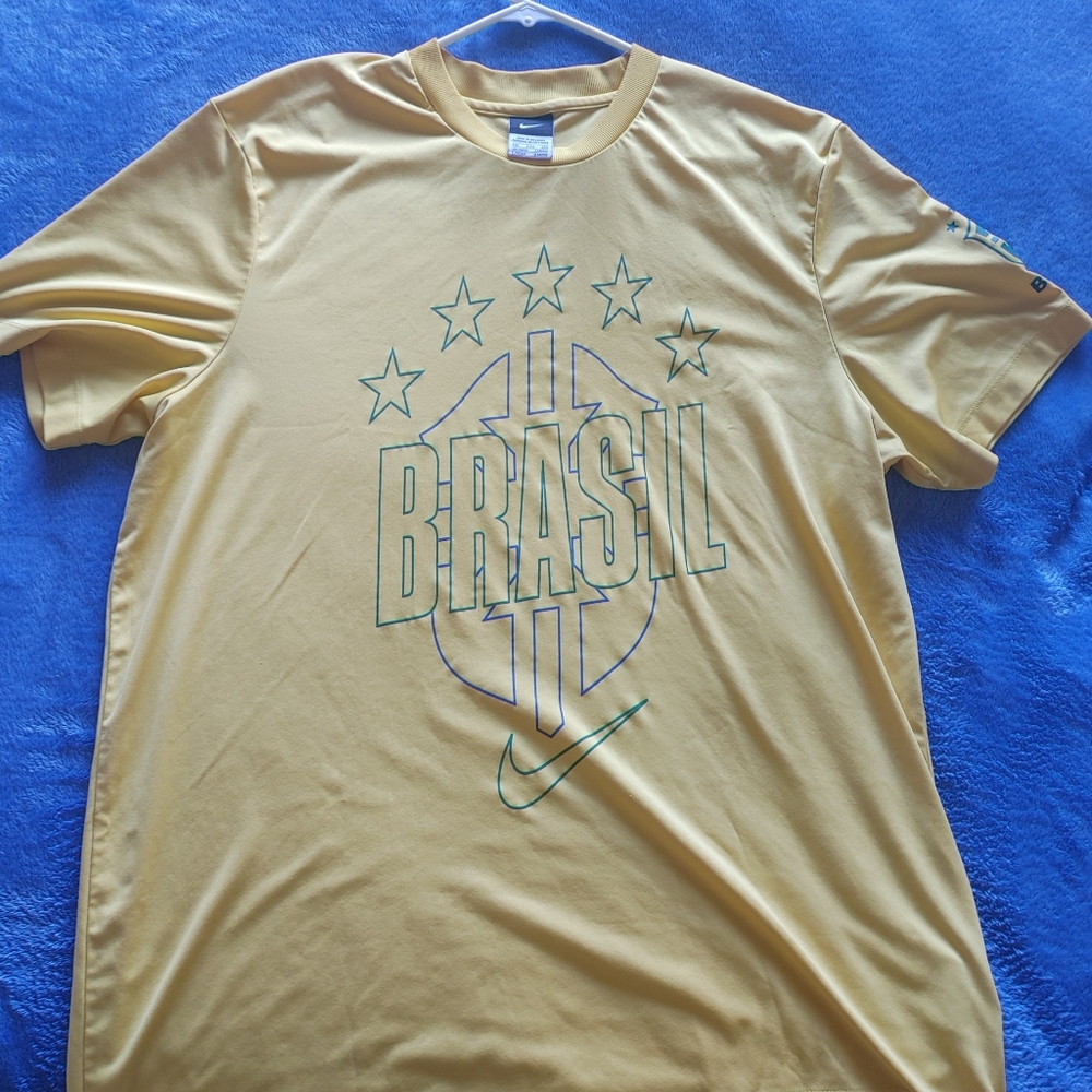 Sports shirt